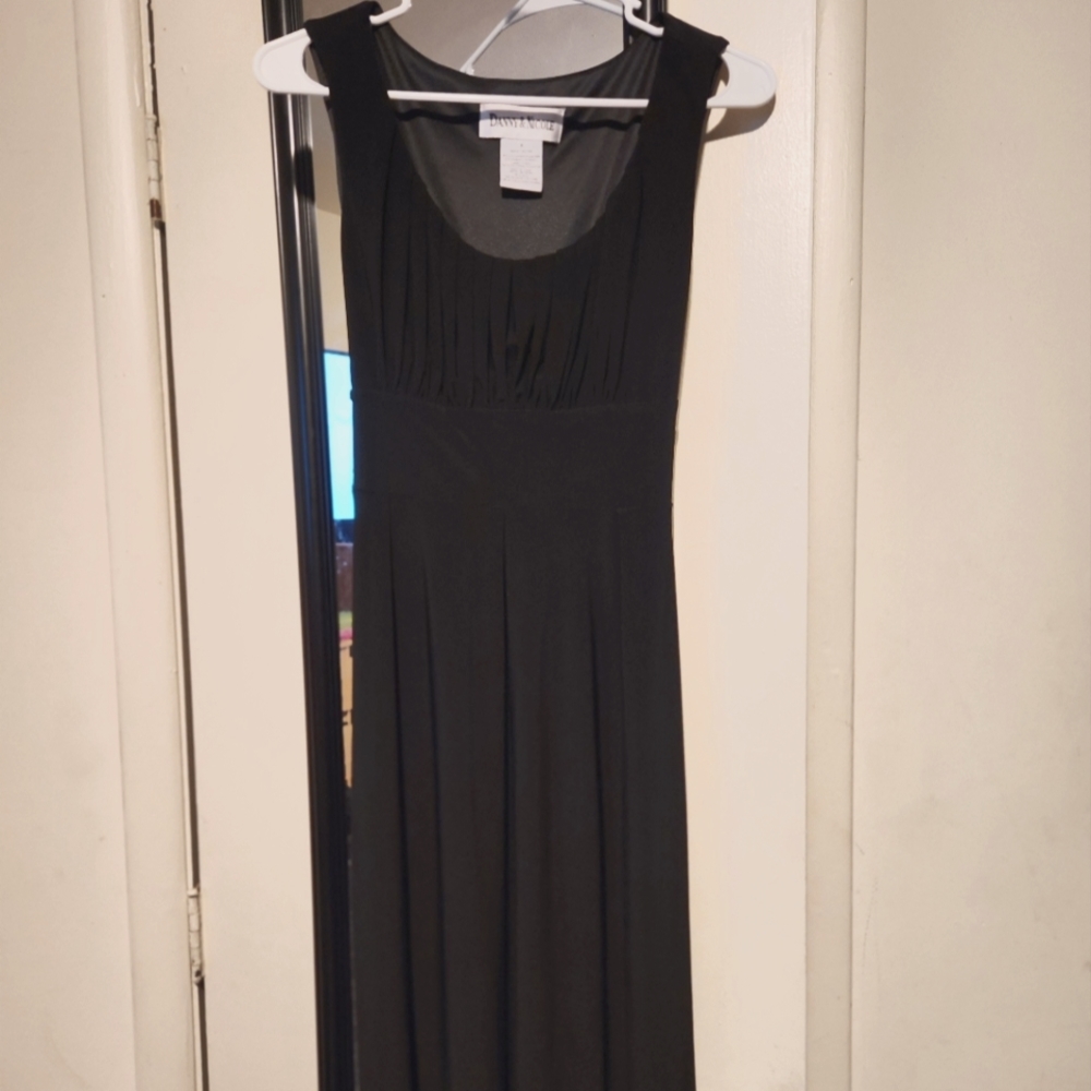 Super cute little black dress- Sleeveless